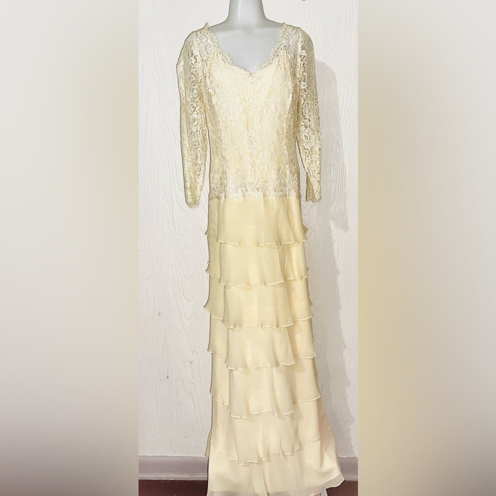 Teri Jon Nites Rickie Freeman Wedding Lace 7-Layered Champagne Dress Size 16